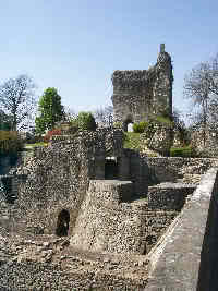 domfront donjon fortresse jardin