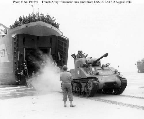 12RCA M3 Sherman Landing in Normandy 1944