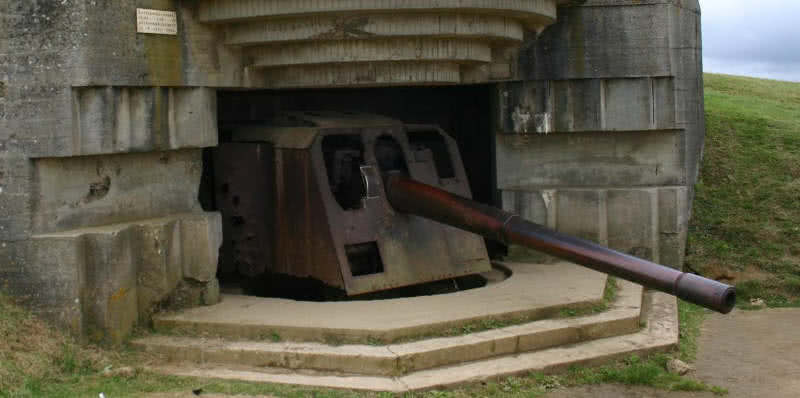 Longues Gun Battery